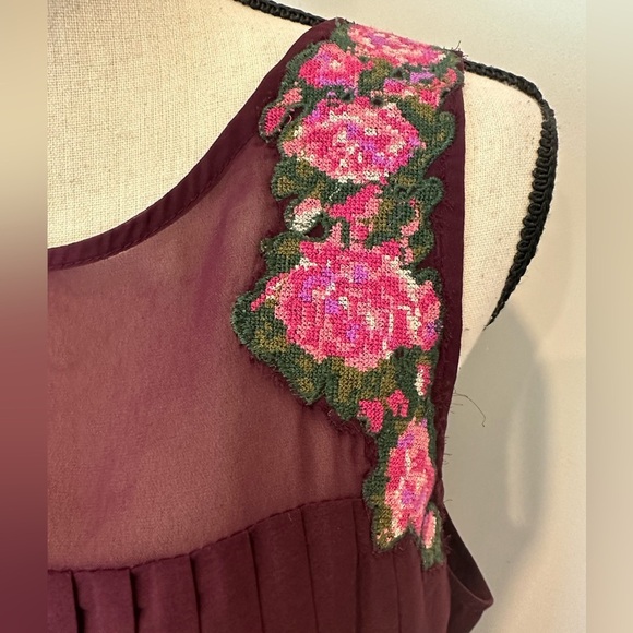 American  Eagle Outfitters Burgundy Pleated front with Floral Design XL - Picture 2 of 8